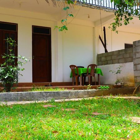Deshani Holiday Inn Dambulla Eksteriør billede