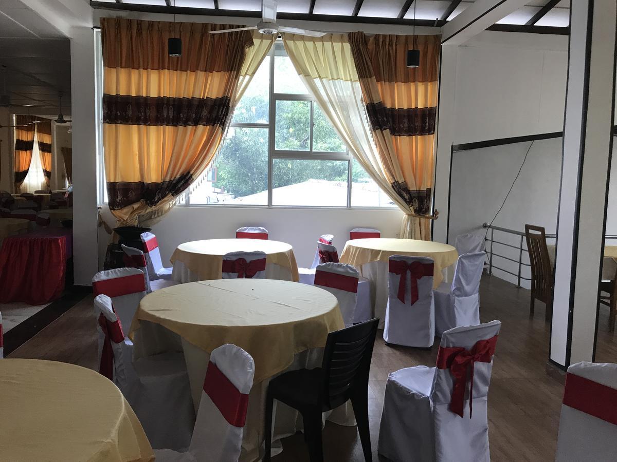 Deshani Holiday Inn Dambulla Eksteriør billede