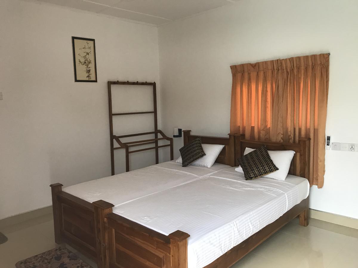 Deshani Holiday Inn Dambulla Eksteriør billede