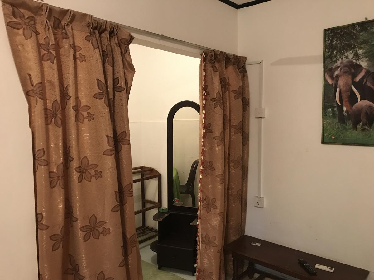 Deshani Holiday Inn Dambulla Eksteriør billede