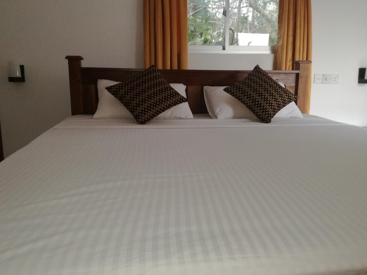 Deshani Holiday Inn Dambulla Eksteriør billede