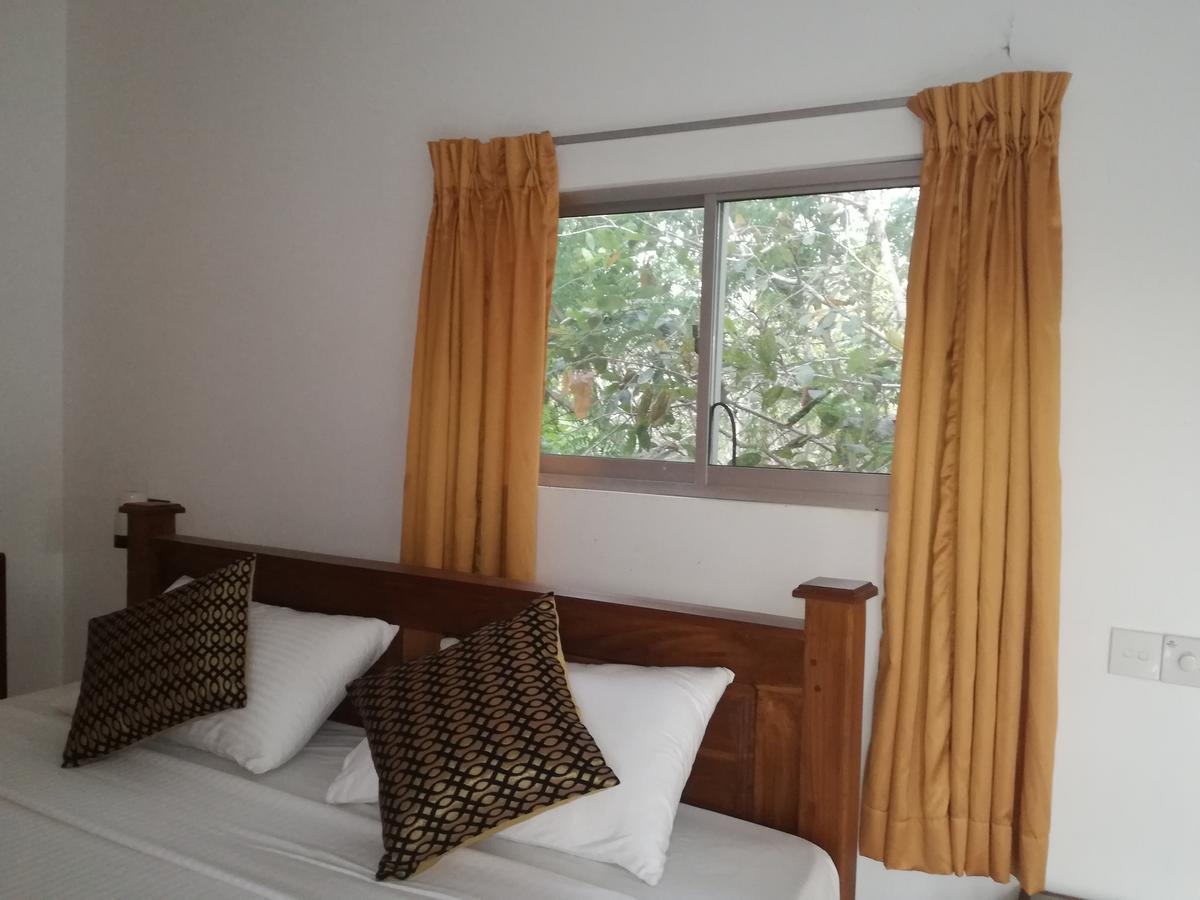 Deshani Holiday Inn Dambulla Eksteriør billede