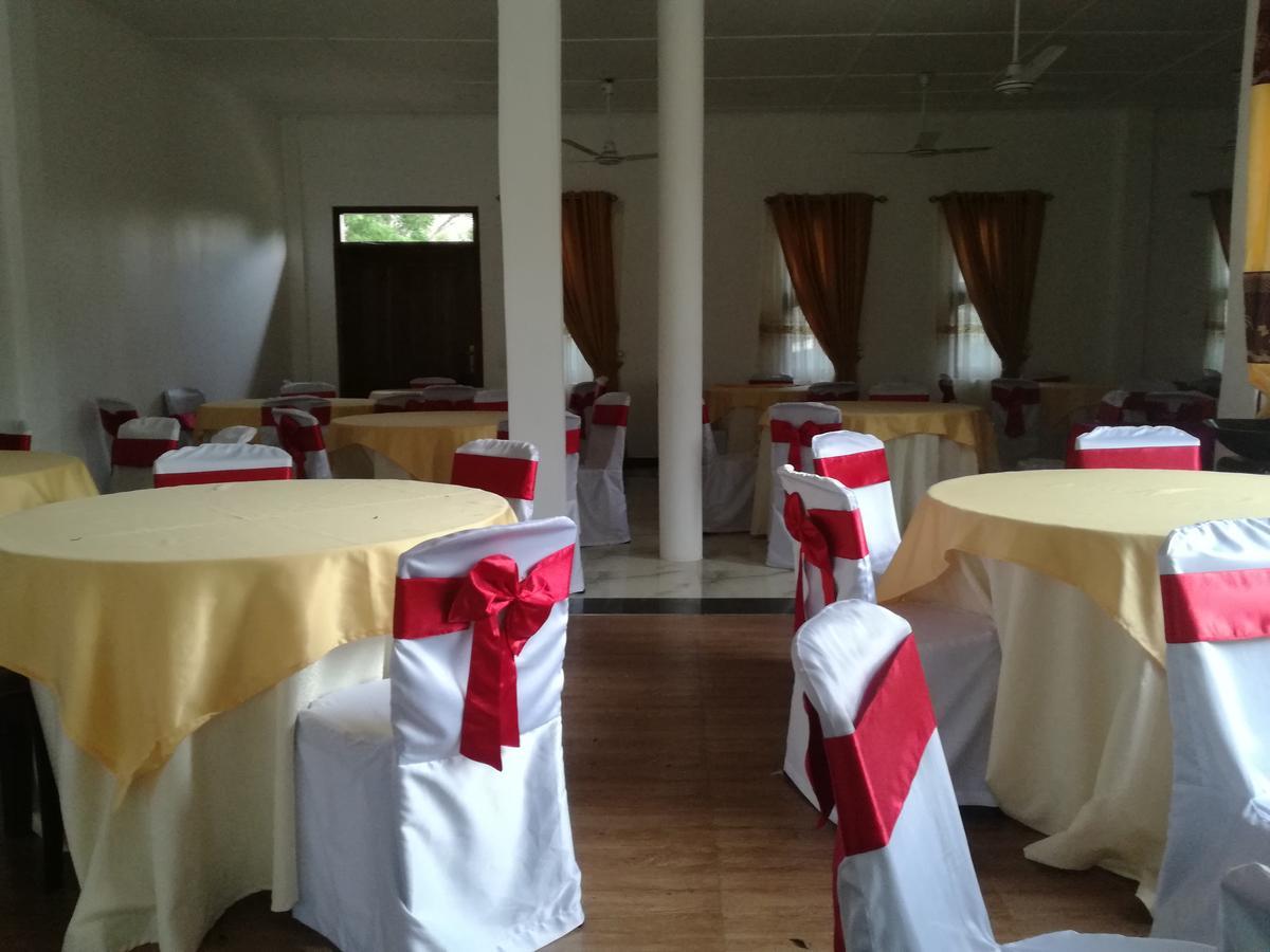 Deshani Holiday Inn Dambulla Eksteriør billede