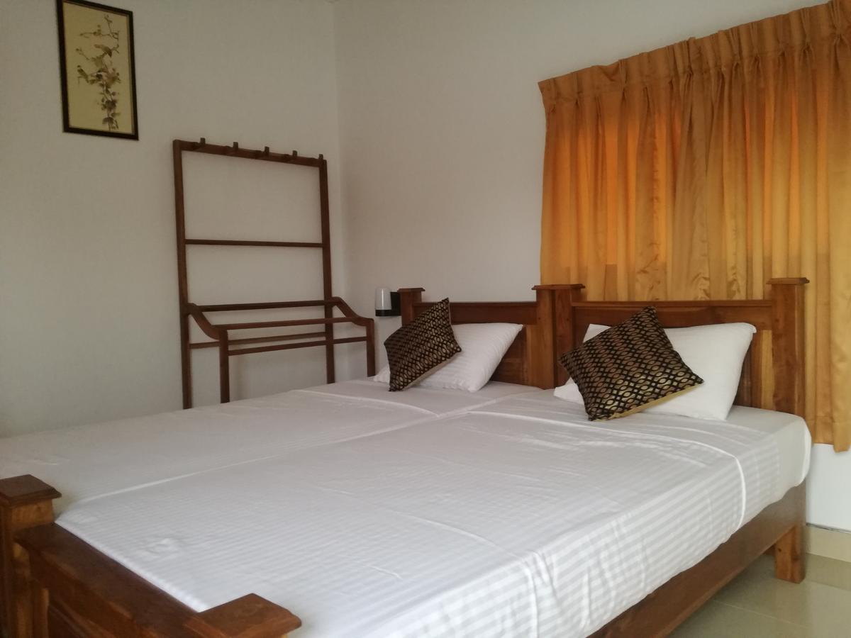 Deshani Holiday Inn Dambulla Eksteriør billede