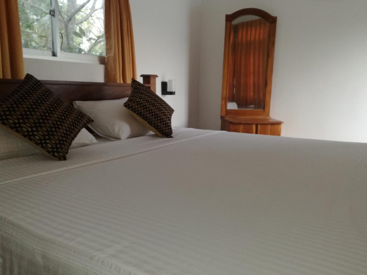 Deshani Holiday Inn Dambulla Eksteriør billede