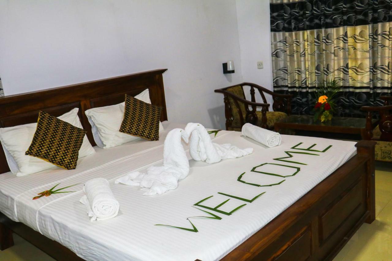 Deshani Holiday Inn Dambulla Eksteriør billede