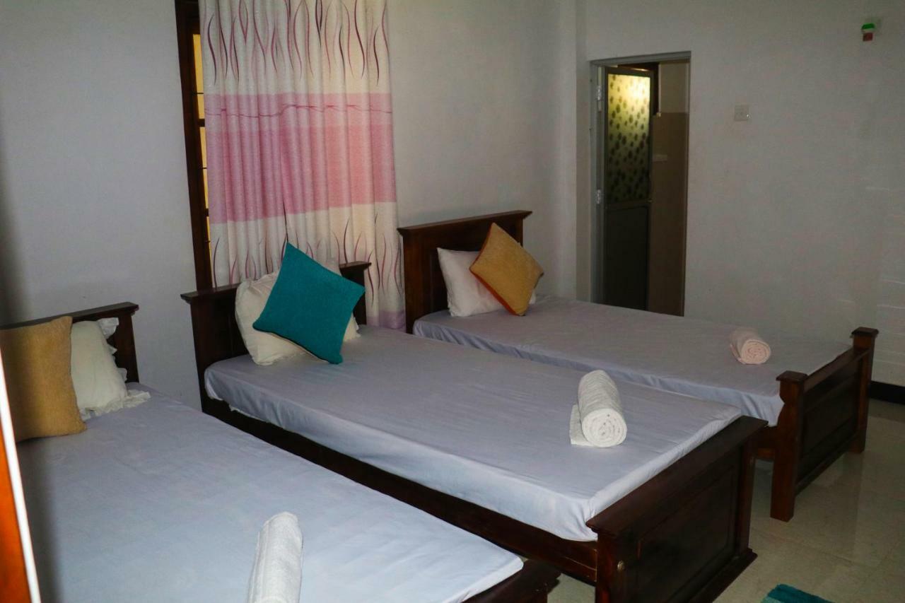 Deshani Holiday Inn Dambulla Eksteriør billede