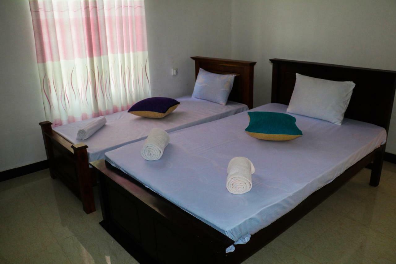 Deshani Holiday Inn Dambulla Eksteriør billede