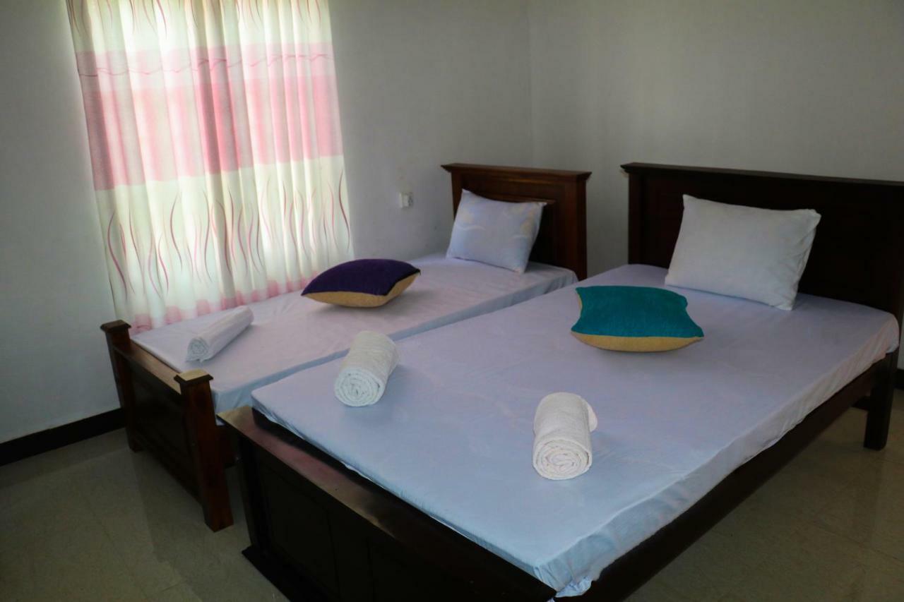 Deshani Holiday Inn Dambulla Eksteriør billede
