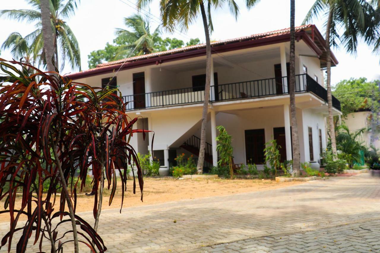 Deshani Holiday Inn Dambulla Eksteriør billede